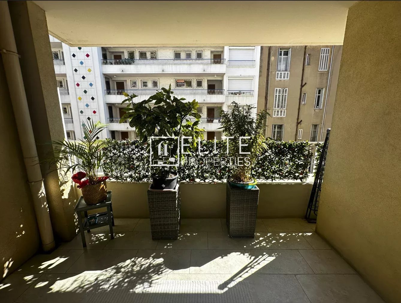 APPARTEMENT 4 PIÈCES 104 m² + 2 TERRASSES & GARAGE – CANNES