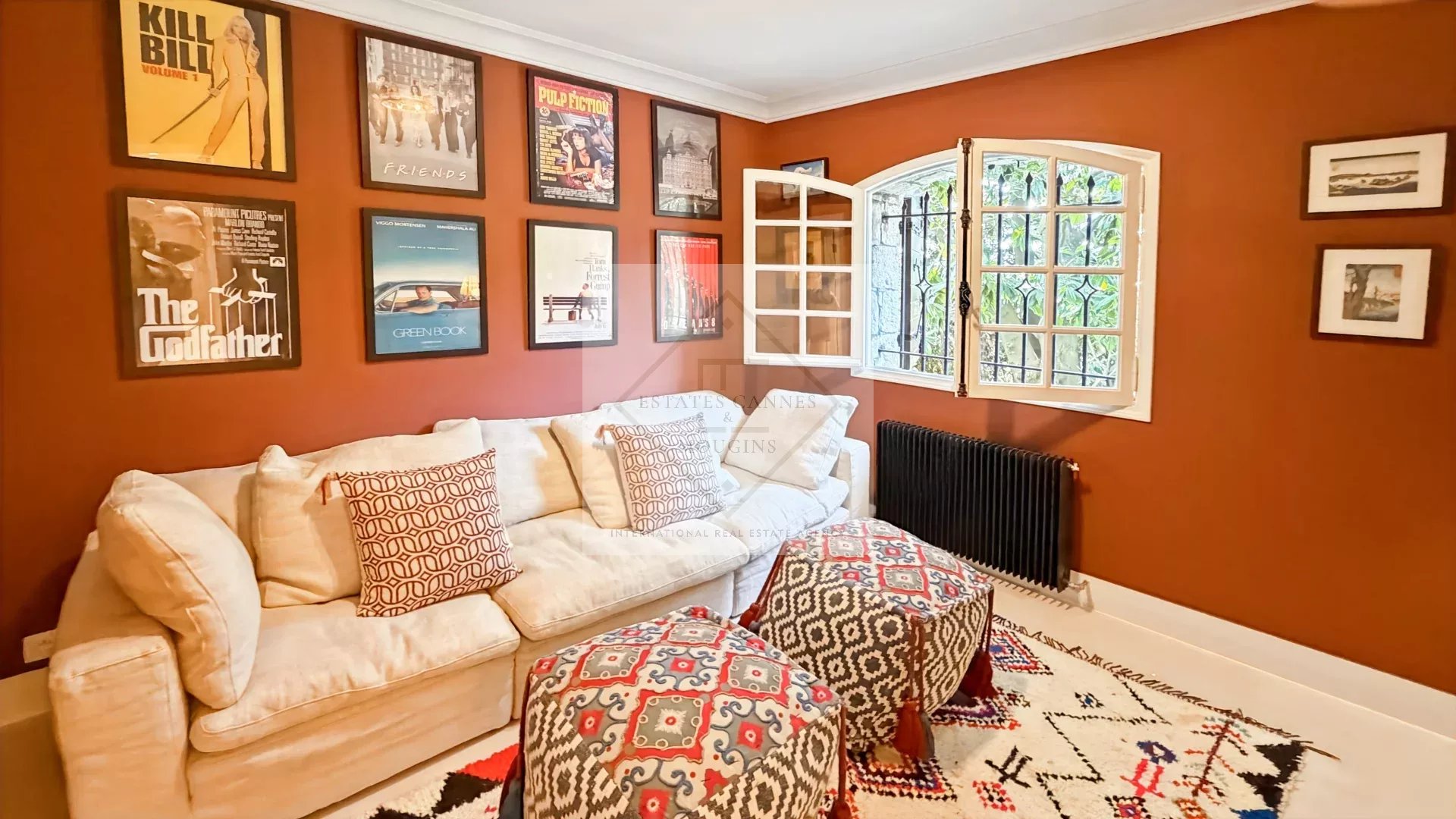 ANTIBES Élégante maison en pierre rénovée – Charme provençal proche plage