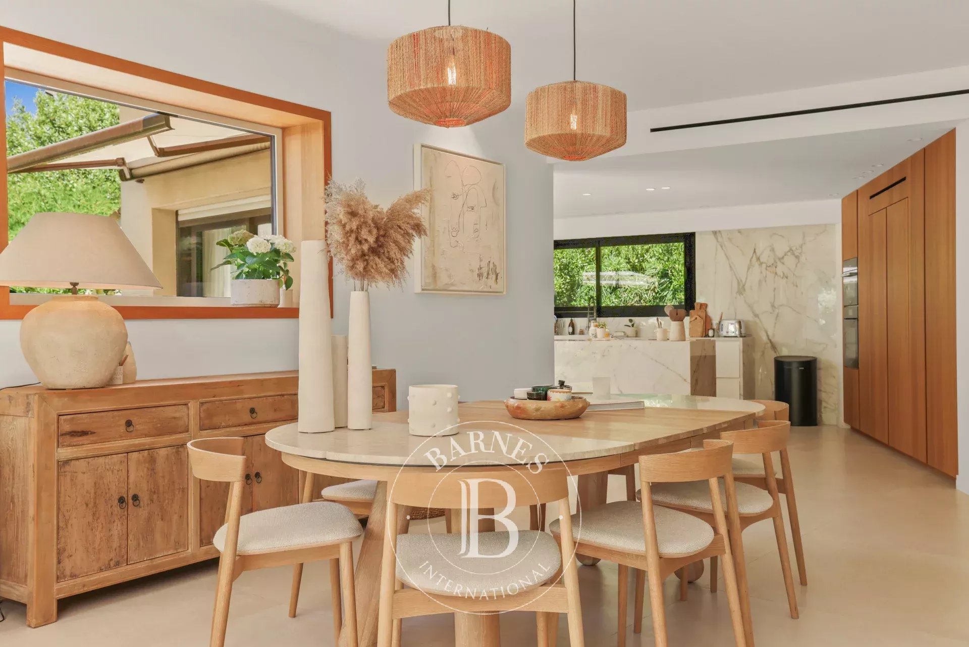 PROCHE MOUGINS - LE CANNET - VILLA RÉNOVÉE - PISCINE