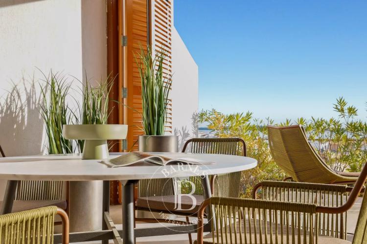 CANNES CENTRE - ROOFTOP - VUE MER - JACUZZI - 3 PIECES