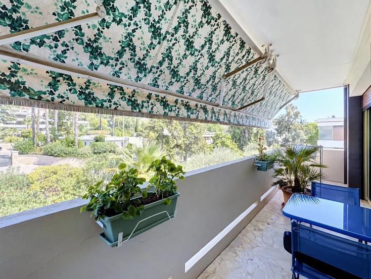 CANNES – RÉSIDENTIEL – 3 PIÈCES TRAVERSANT – TERRASSES – GARAGE