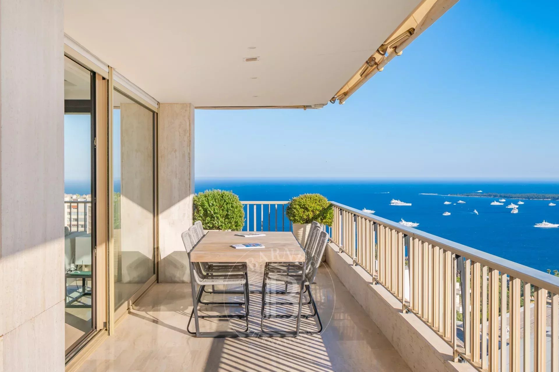 CANNES CALIFORNIE - VUE MER PANORAMIQUE - PISCINE - 4 PIECES