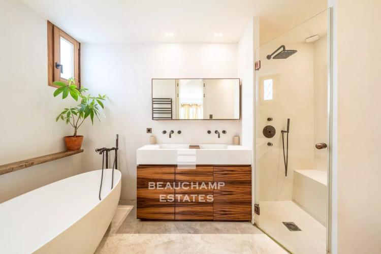 Appartement en rez-de-jardin avec piscine privative - Cannes Palm Beach