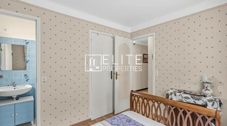 MANDELIEU-LA-NAPOULE (CAPITOU) : Maison à rénover, 110 m² habitables, vue panoramique mer et collines, terrain de 1700m²