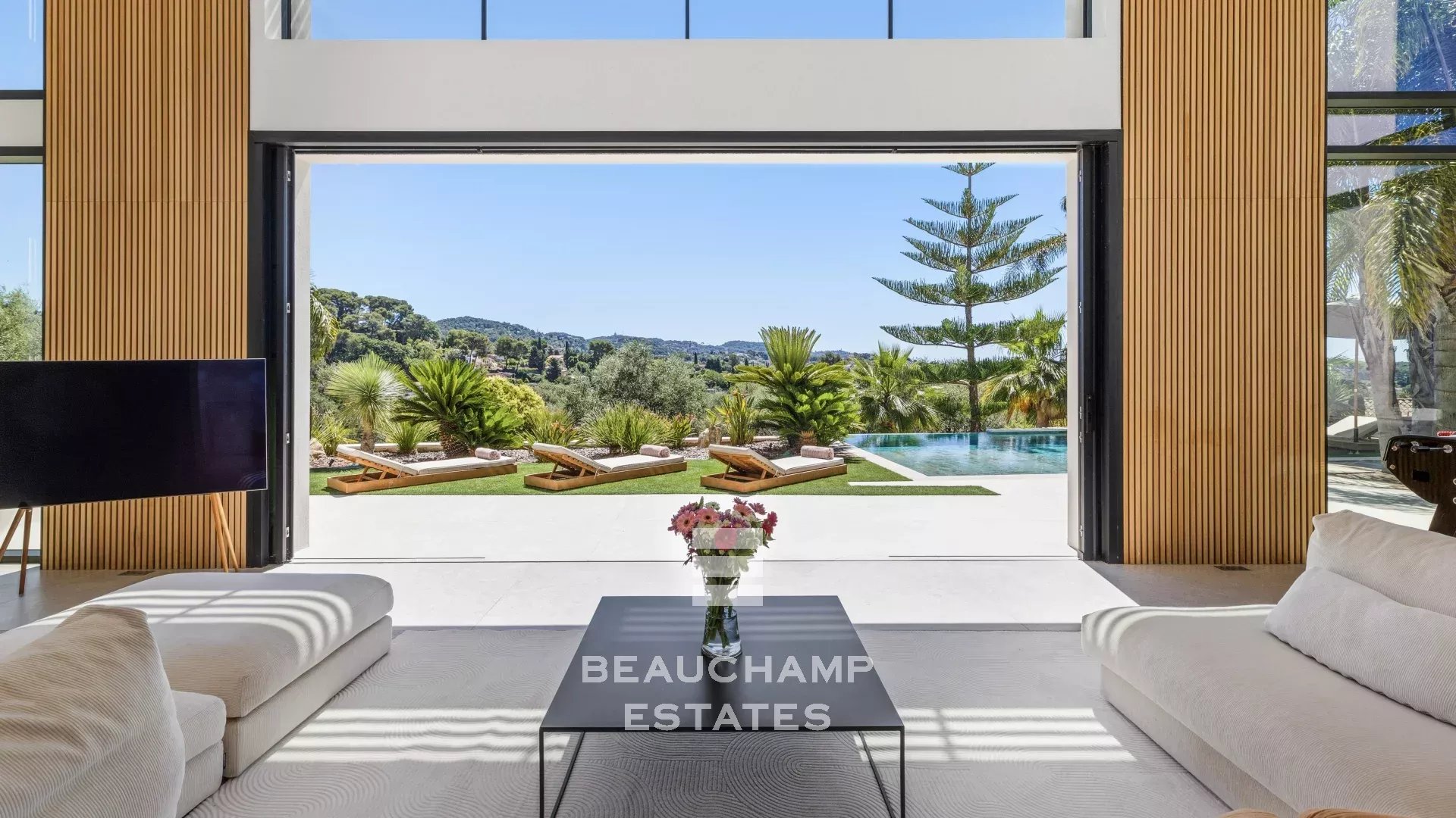 Villa contemporaine 7 chambres avec piscine – Mougins