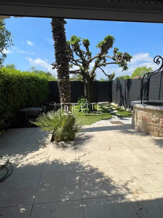 APPARTEMENT 3 PIECES 80m² + JARDIN + 2 PARKINGS MOUANS-SARTOUX