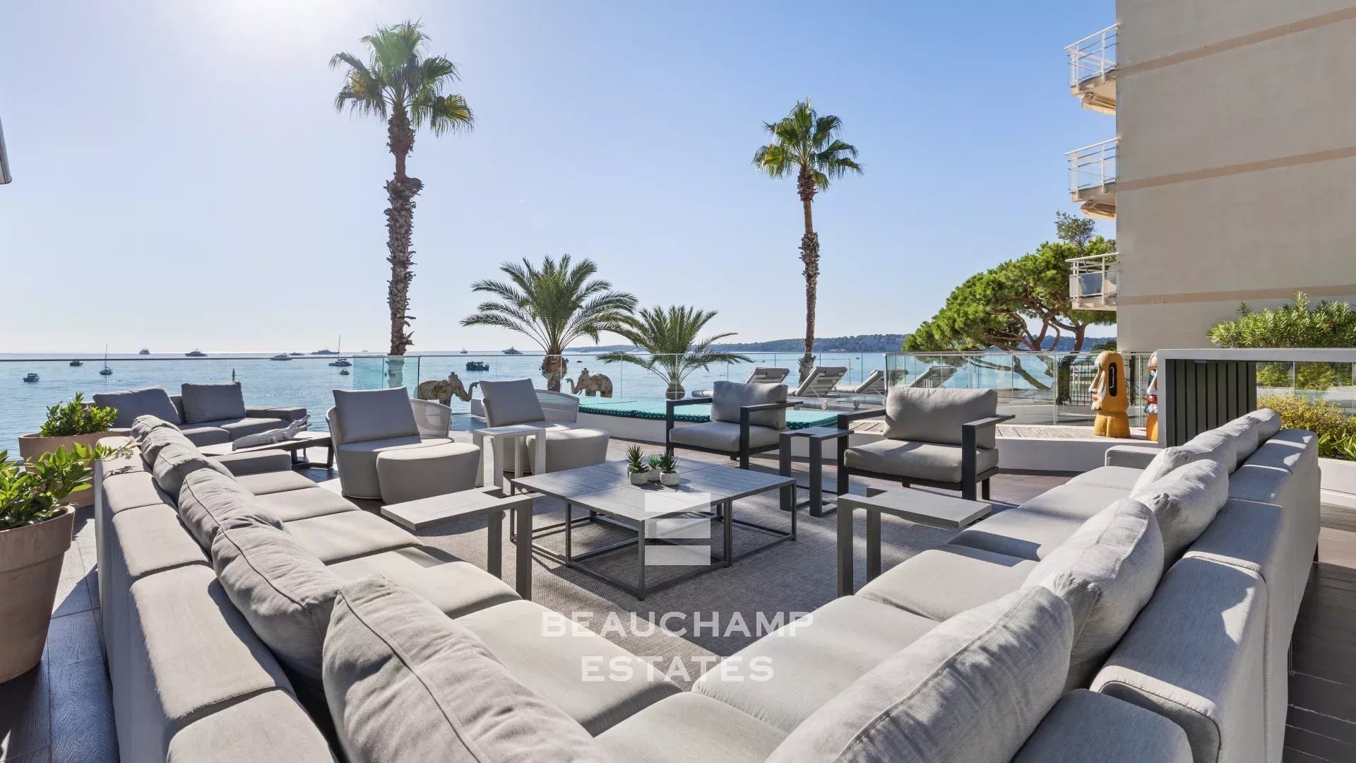 Co-exclusivité - Villa 6 chambres en front de mer - Cannes Palm Beach