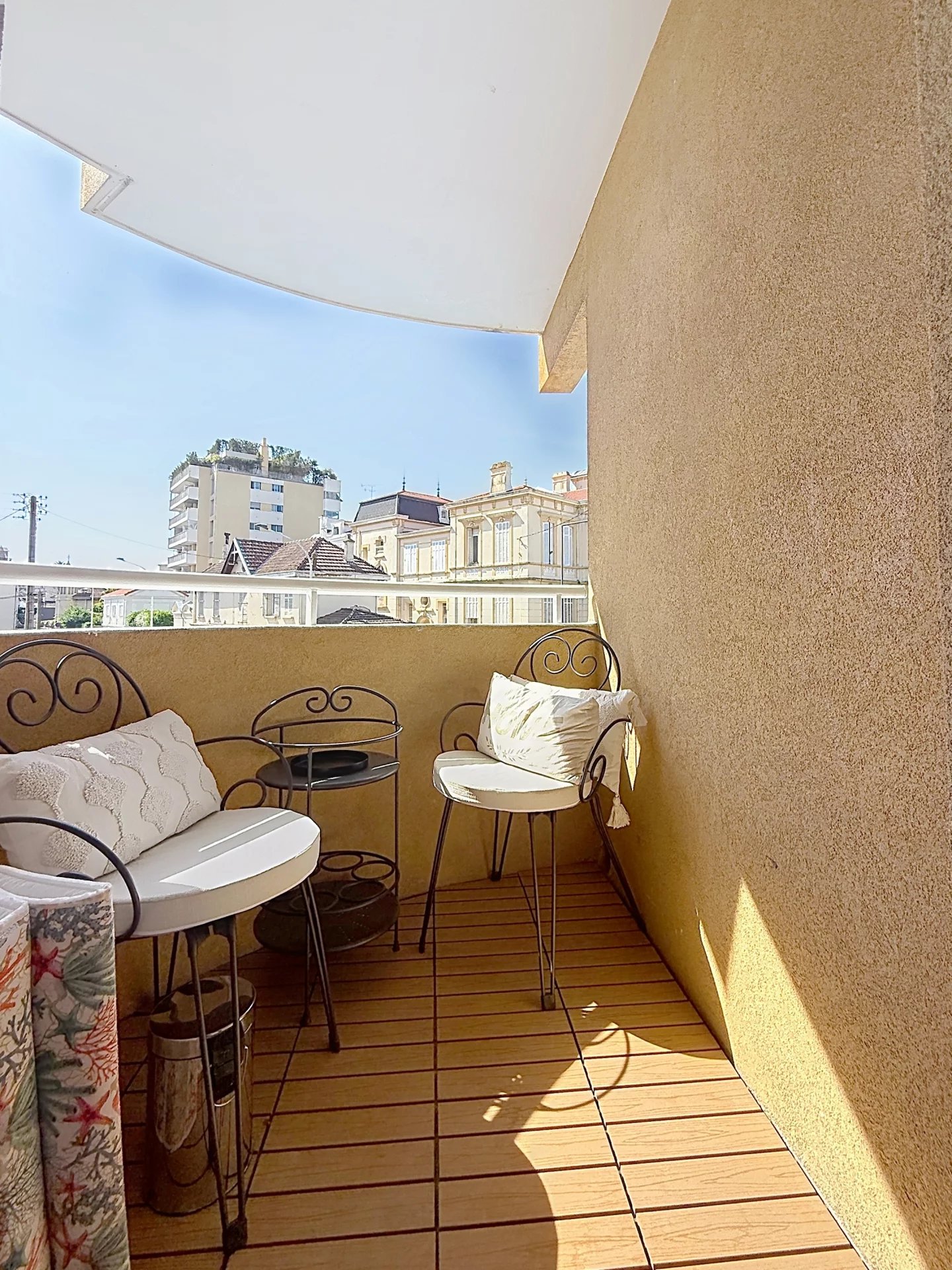CANNES - MONTFLEURY - 3 PIÈCES - BALCON - PARKING