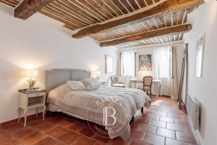 Valbonne - Authentique maison de village rénovée