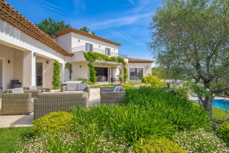 EXCLUSIVITÉ MOUGINS - VILLA NÉO-PROVENÇALE - VUE DÉGAGÉE