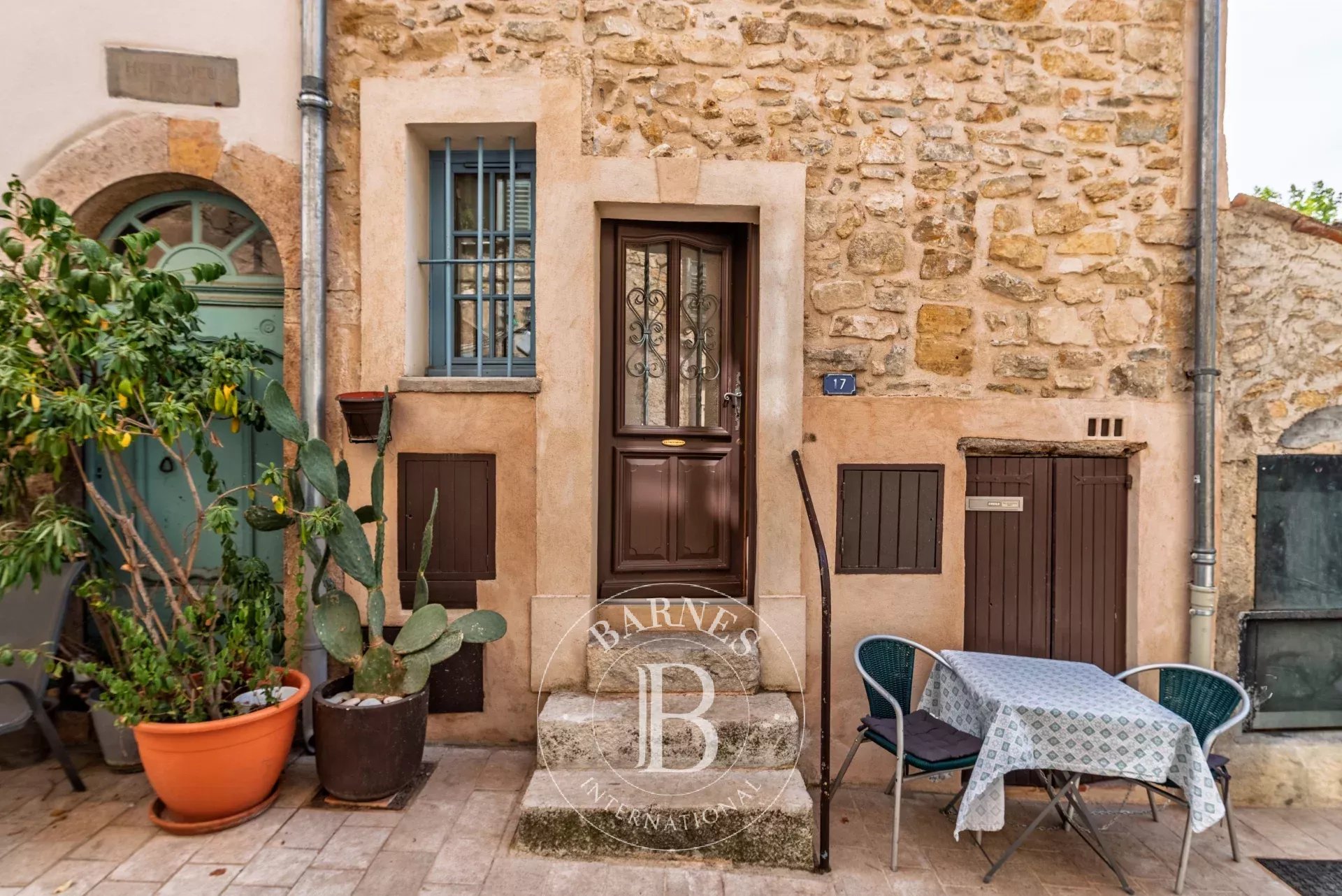 Valbonne - Authentique maison de village rénovée