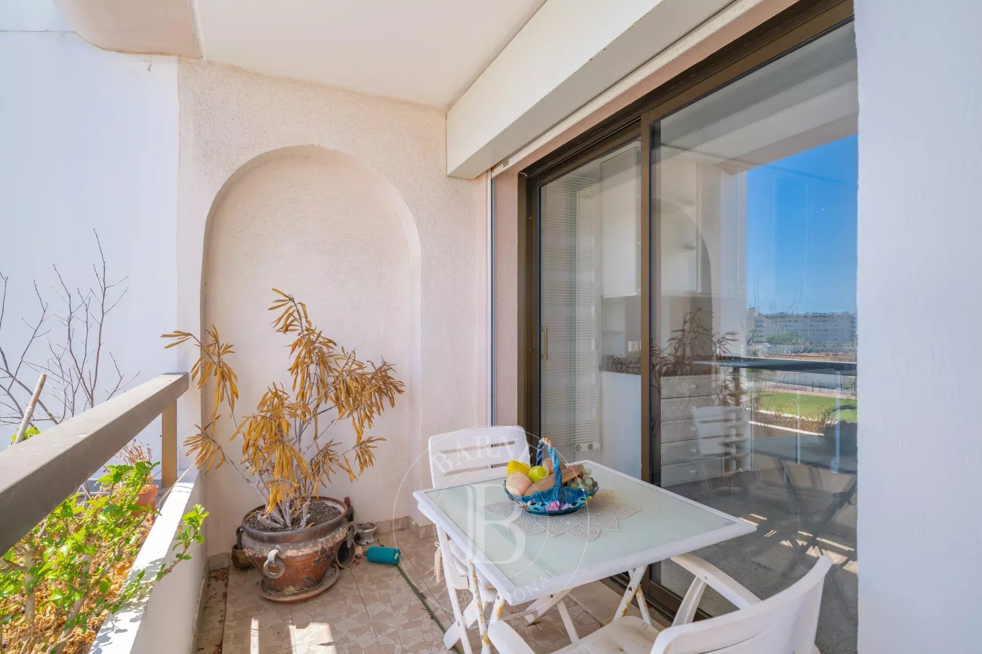 CANNES PALM BEACH – APPARTEMENT 3 PIÈCES – APERÇU MER - GARAGE