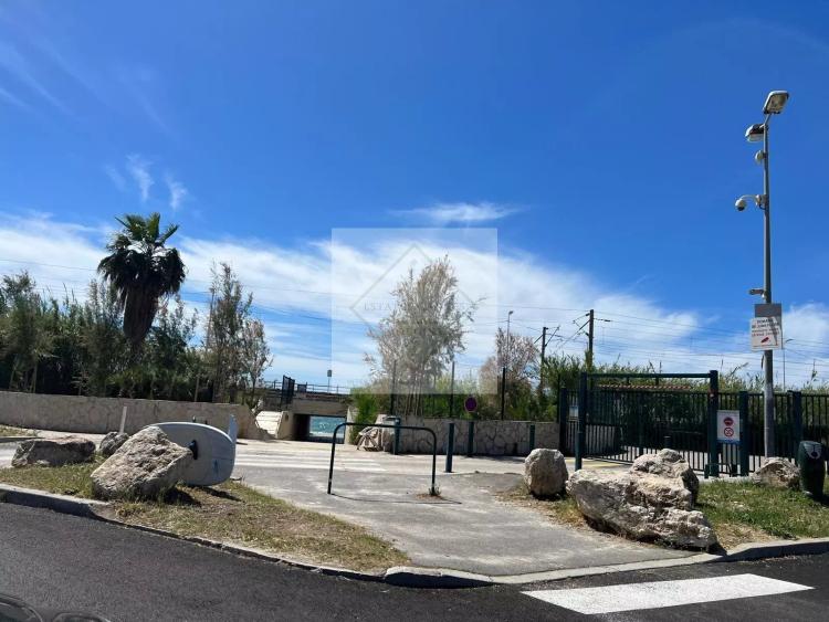 Appartement neuf proche plage à Juan-les-Pins – rare opportunité