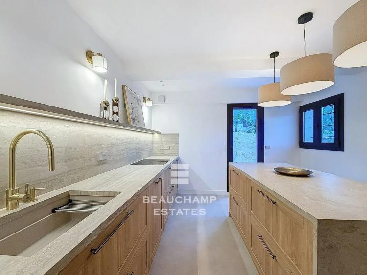 Villa rénovée avec prestations de qualité et 5 chambres en suite