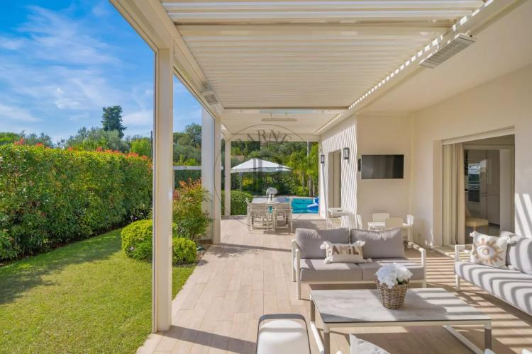 VILLA MOUGINS – VAUMARRE – À QUELQUES MINUTES DU CENTRE