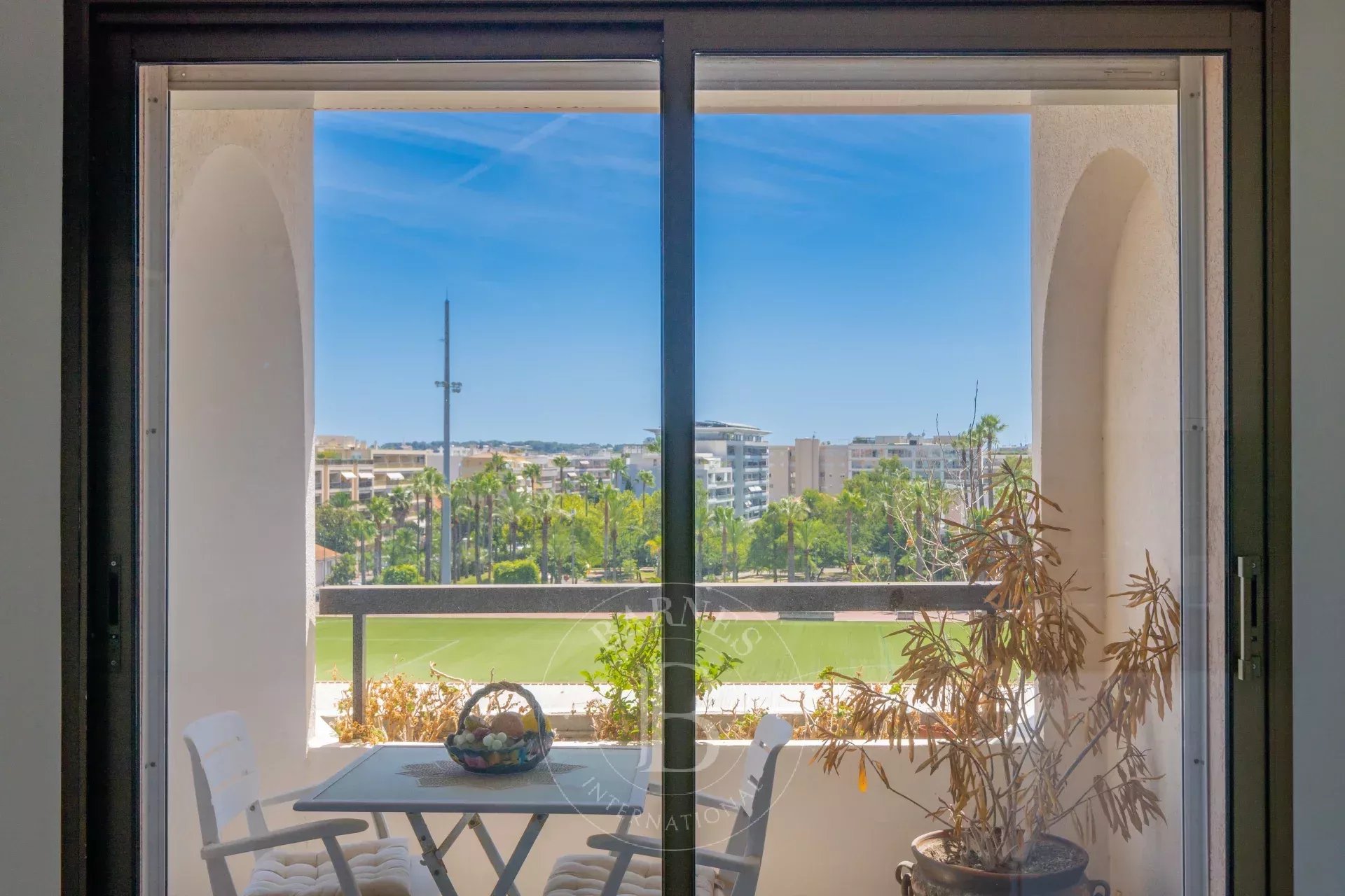 CANNES PALM BEACH – APPARTEMENT 3 PIÈCES – APERÇU MER - GARAGE