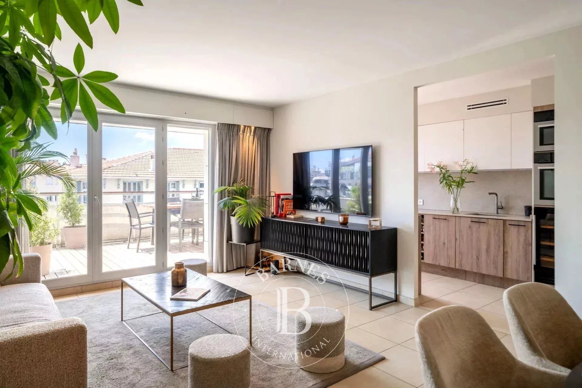 ANTIBES - 3 PIECES - VUE DEGAGEE