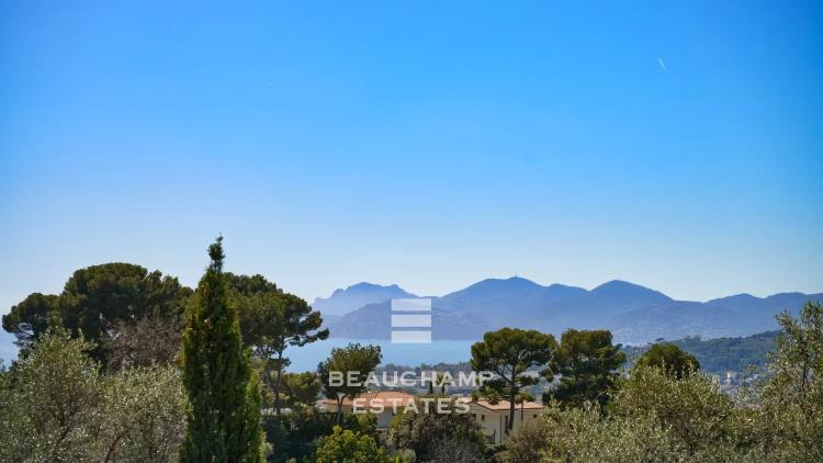 Villa provencale à rénover avec vue mer panoramique