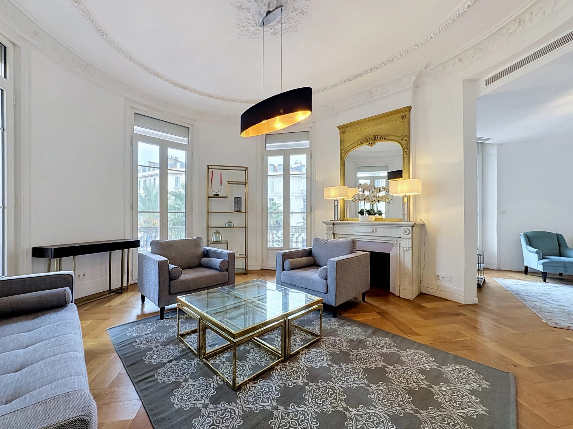 CANNES CENTRE – APPARTEMENT 5P DE CARACTÈRE RÉNOVÉ – TERRASSE 35 M²