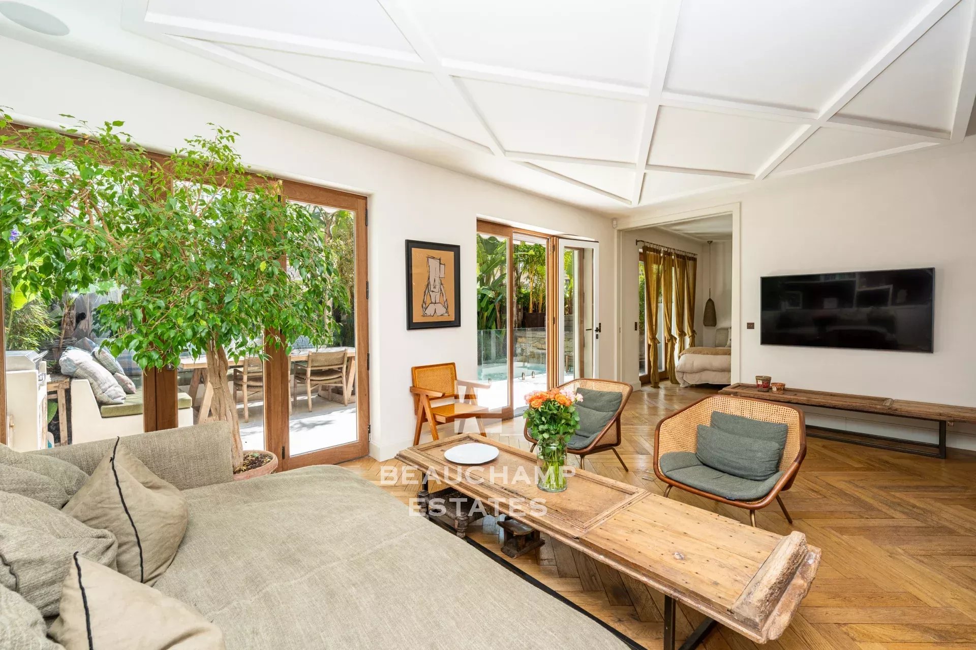 Appartement en rez-de-jardin avec piscine privative - Cannes Palm Beach