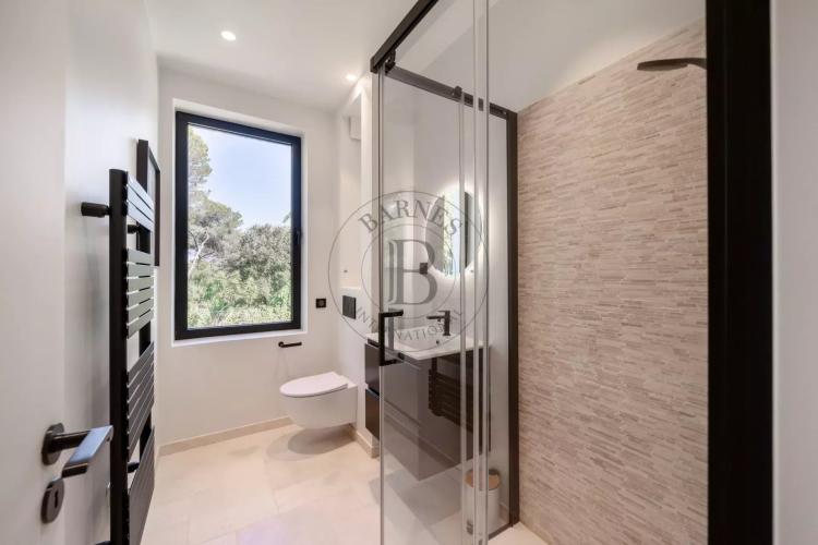 MOUGINS - QUARTIER SÉCURISÉ - AU CALME
