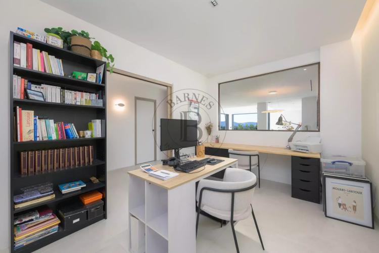 MOUANS SARTOUX - VILLA CONTEMPORAINE - AU CALME