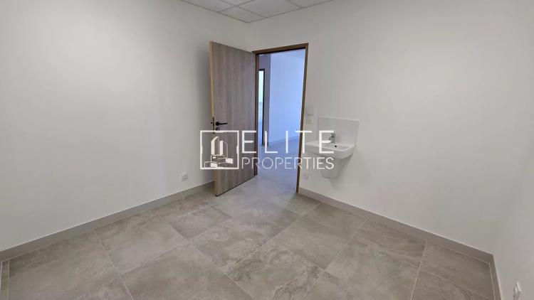 BUREAUX 98m² DANS MAISON DE SANTE MOUANS-SARTOUX