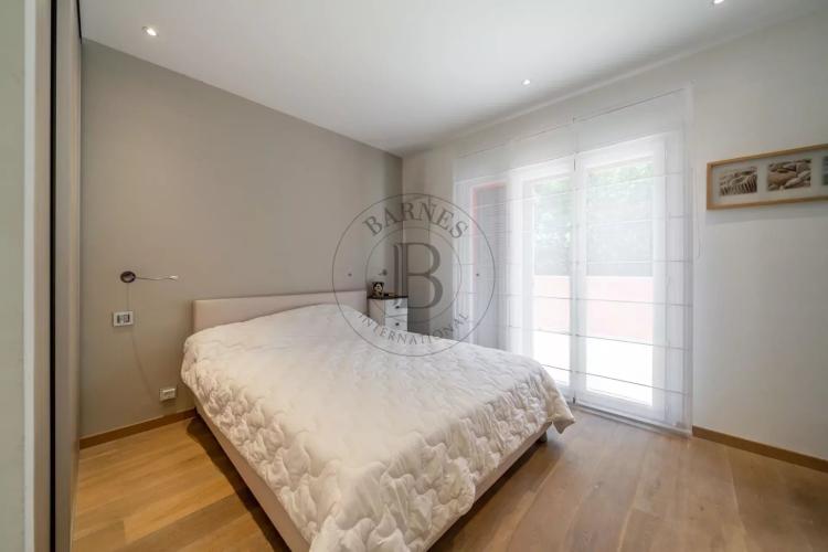 MOUGINS - VILLA DE PLAIN PIED - PROCHE CANNES