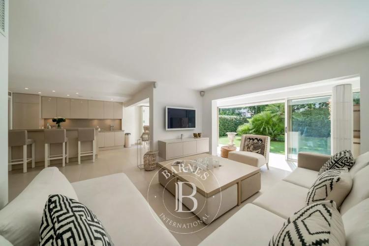 CANNES ARRIERE CROISETTE - APPARTEMENT 3 PIÈCES - JARDIN