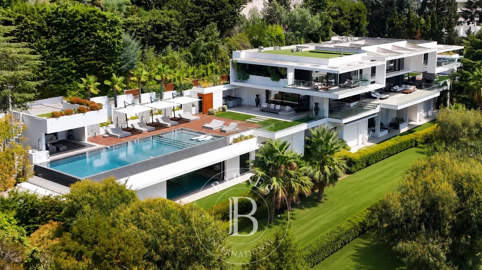 CANNES CALIFORNIE - VILLA CONTEMPORAINE AVEC VUE MER PANORAMIQUE - 8 CHAMBRES