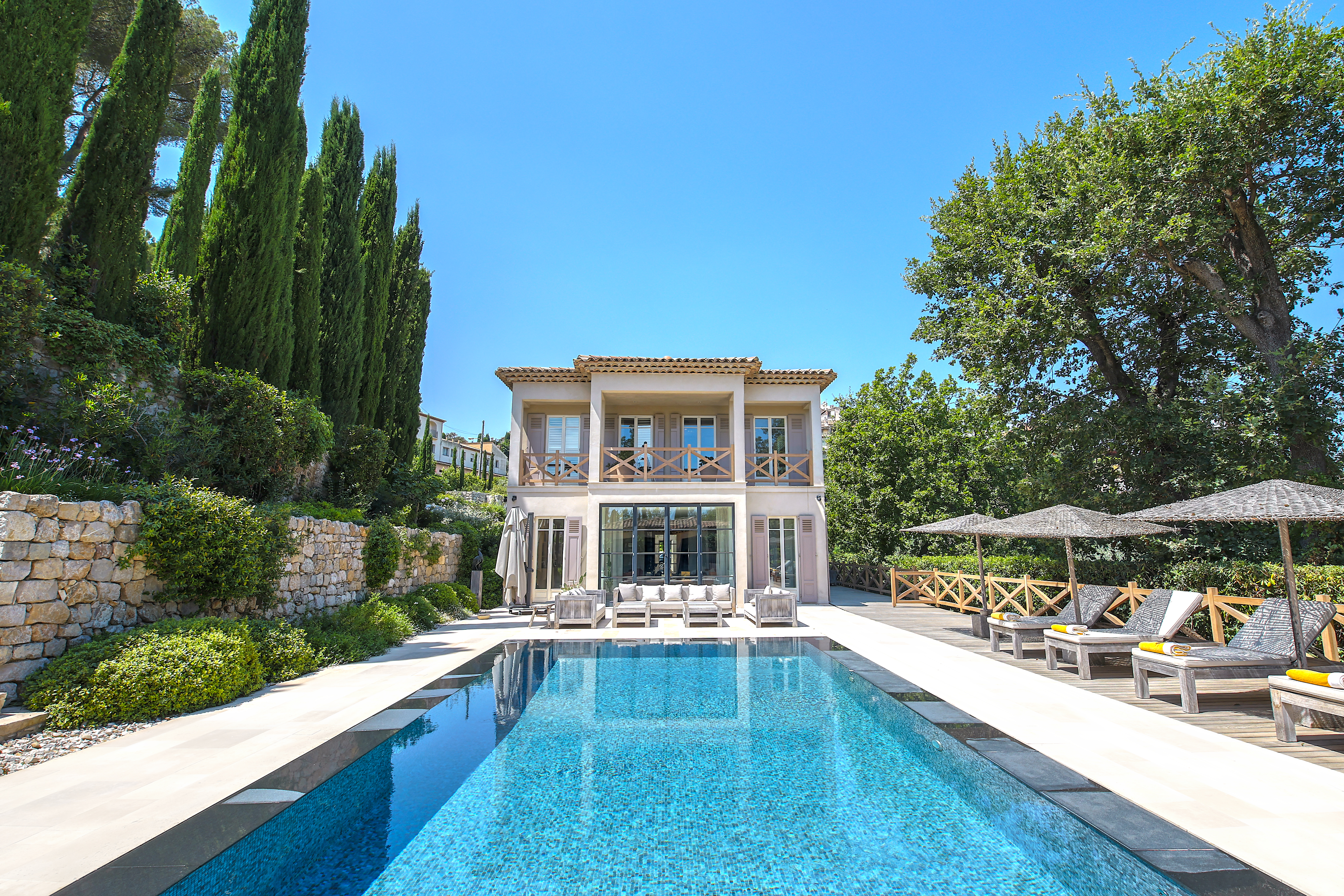 ASYqN_villa-mougins01-1726748869.jpg