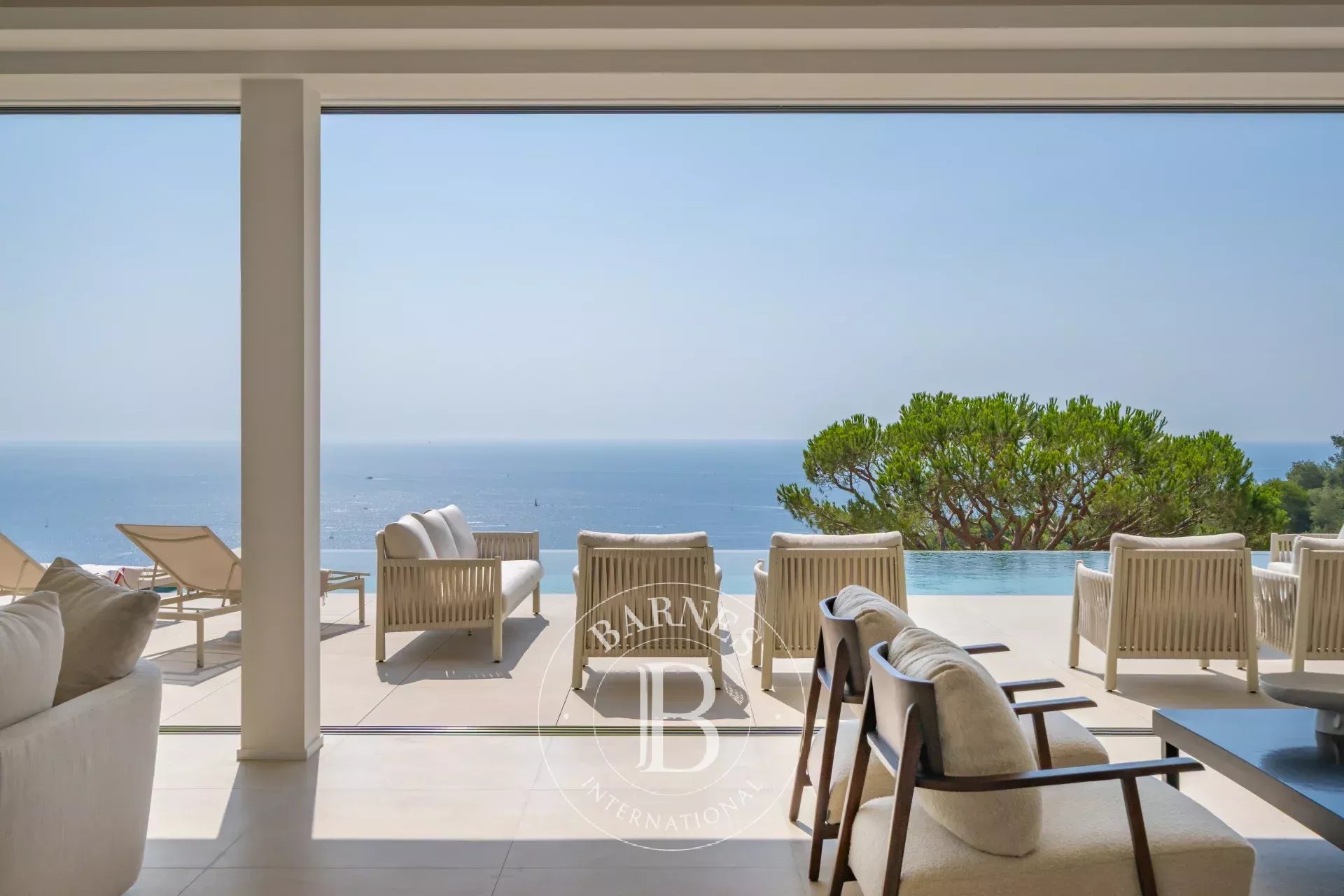 SUPER CANNES - VILLA CONTEMPORAINE NEUVE - VUE MER PANORAMIQUE SPECTACULAIRE