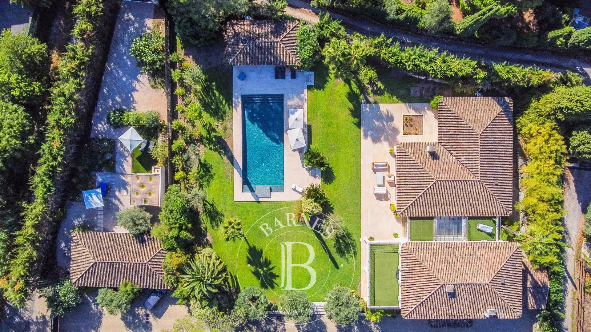 Valbonne - Luxueuse propriété familiale avec maison d'amis - A pied du village - 8 chambres