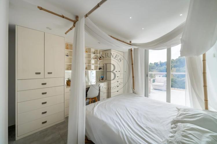 MOUGINS - VAL DE MOUGINS - AU CALME - A PROXIMITE DES COMMERCES