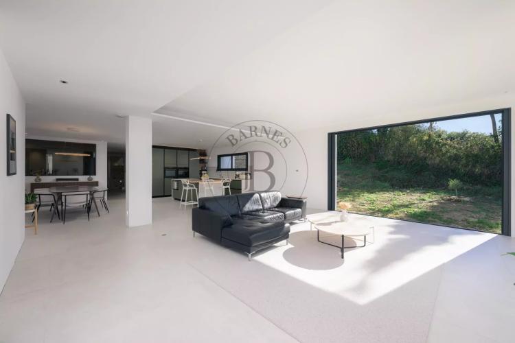 MOUANS SARTOUX - VILLA CONTEMPORAINE - AU CALME