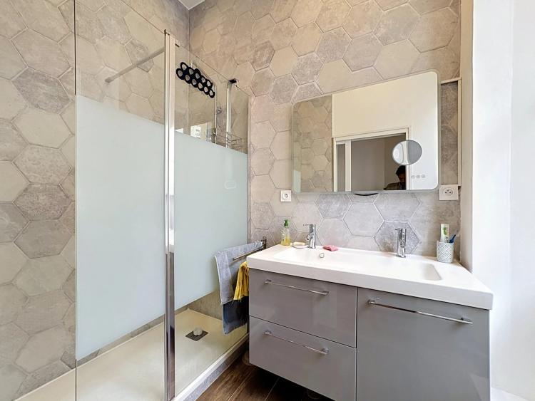 CANNES CENTRE – APPARTEMENT 5P DE CARACTÈRE RÉNOVÉ – TERRASSE 35 M²