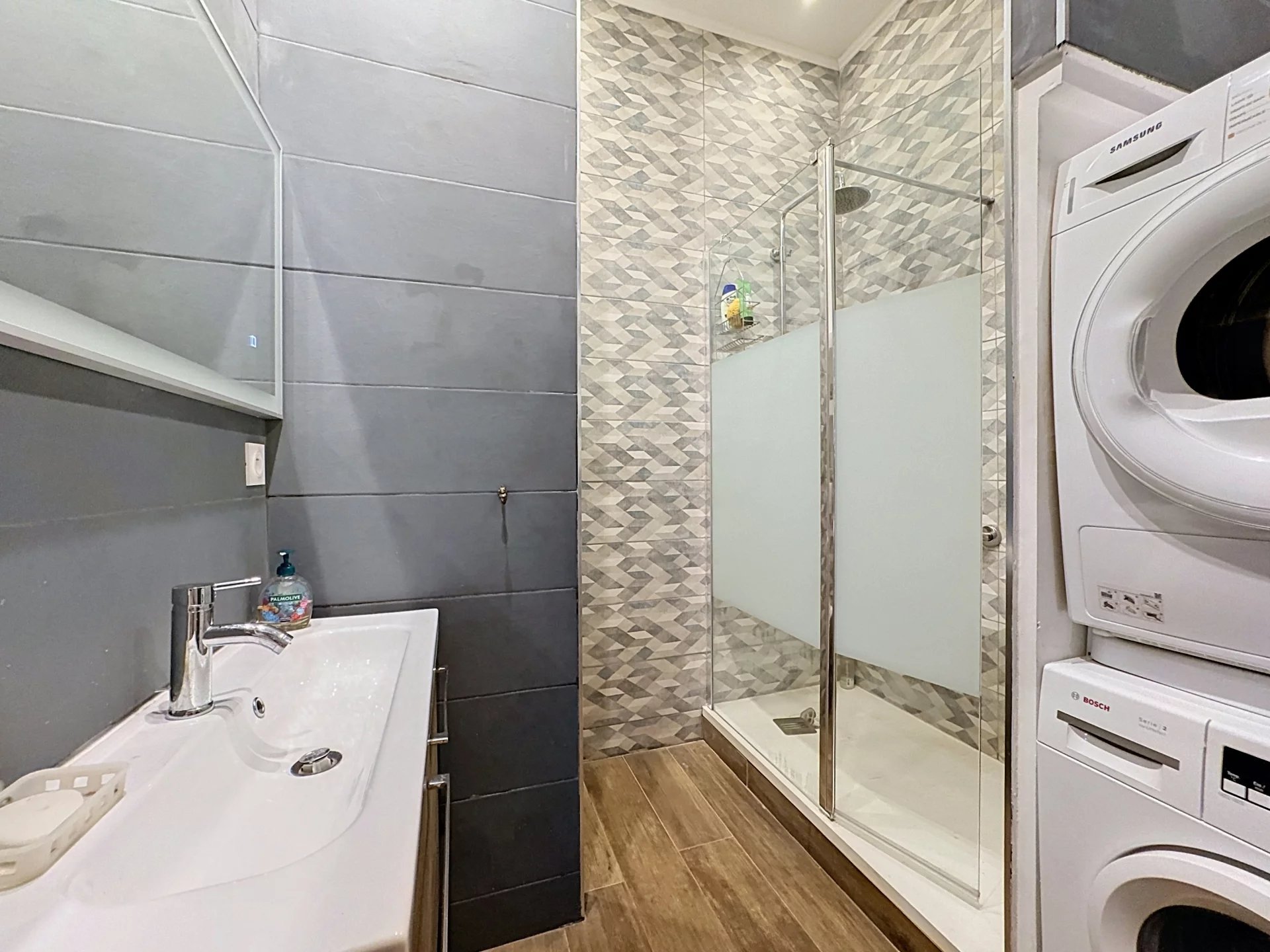 CANNES CENTRE – APPARTEMENT 5P DE CARACTÈRE RÉNOVÉ – TERRASSE 35 M²