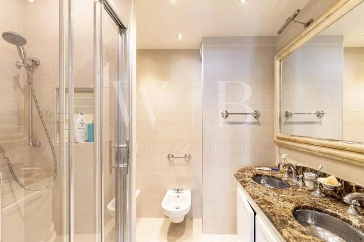 Cannes, la Croisette - Port Canto. Appartement de 229 m² avec vue mer + dépendances