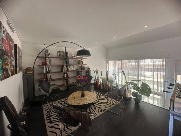Antibes – Loft d’architecte de 210 m², trois terrasses et vue mer à 180°