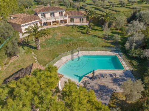 MOUGINS – SECTEUR RÉSIDENTIEL PREMIUM