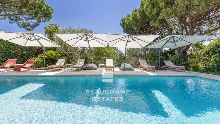 Villa contemporaine 5 chambres avec piscine - Super Cannes