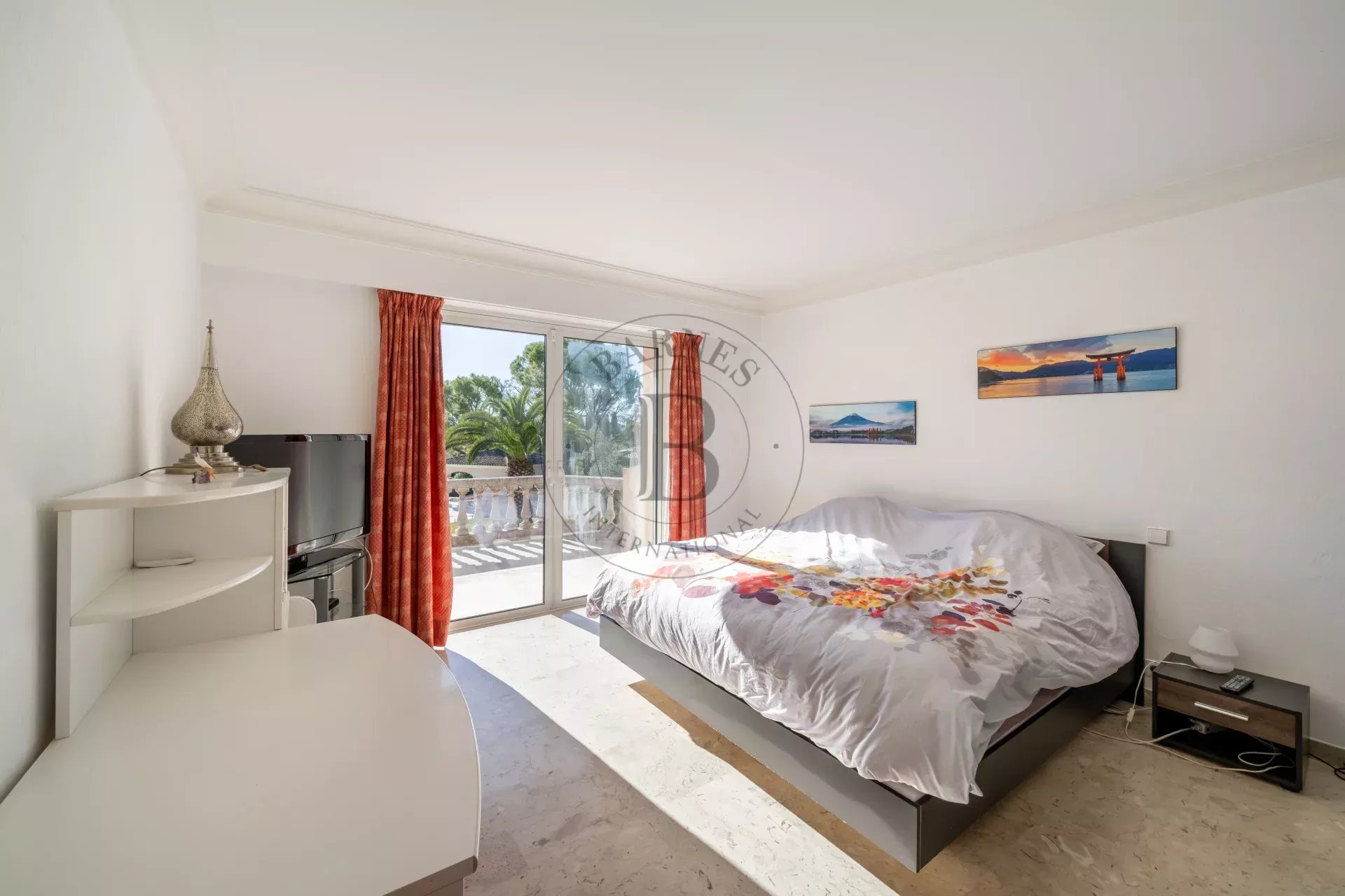 MOUGINS – SECTEUR RÉSIDENTIEL PREMIUM