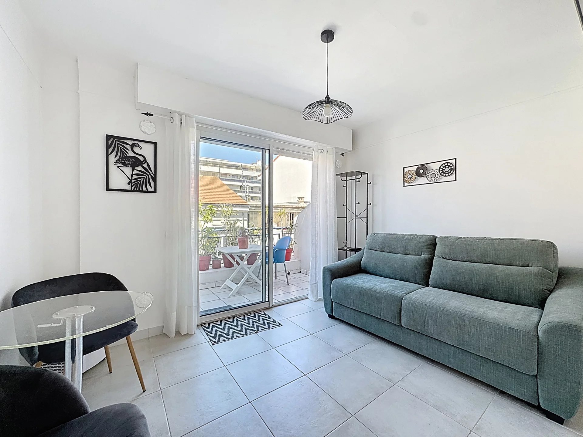 EXCLUSIVITÉ – CANNES BANANE – STUDIO - TERRASSE – 4e ÉTAGE – ASCENSEUR