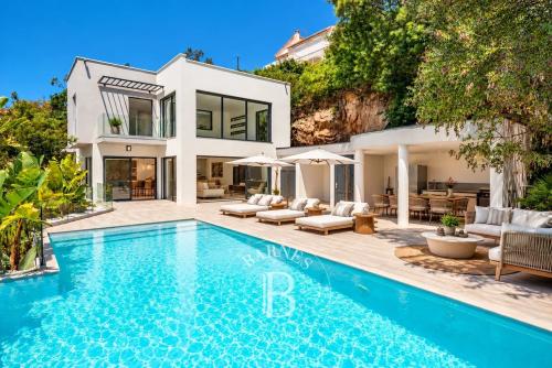 MANDELIEU LA NAPOULE - VILLA CONTEMPORAINE - VUE MER PANORAMIQUE