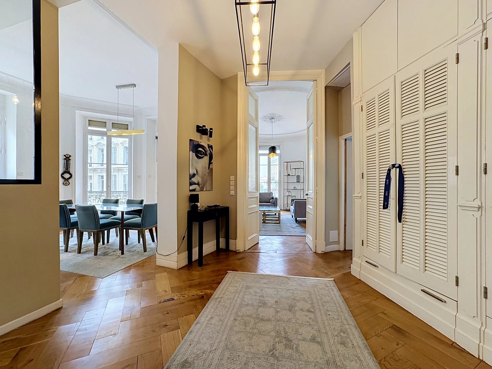 CANNES CENTRE – APPARTEMENT 5P DE CARACTÈRE RÉNOVÉ – TERRASSE 35 M²