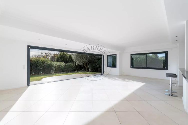 MOUGINS – VILLA DE PLAIN-PIED