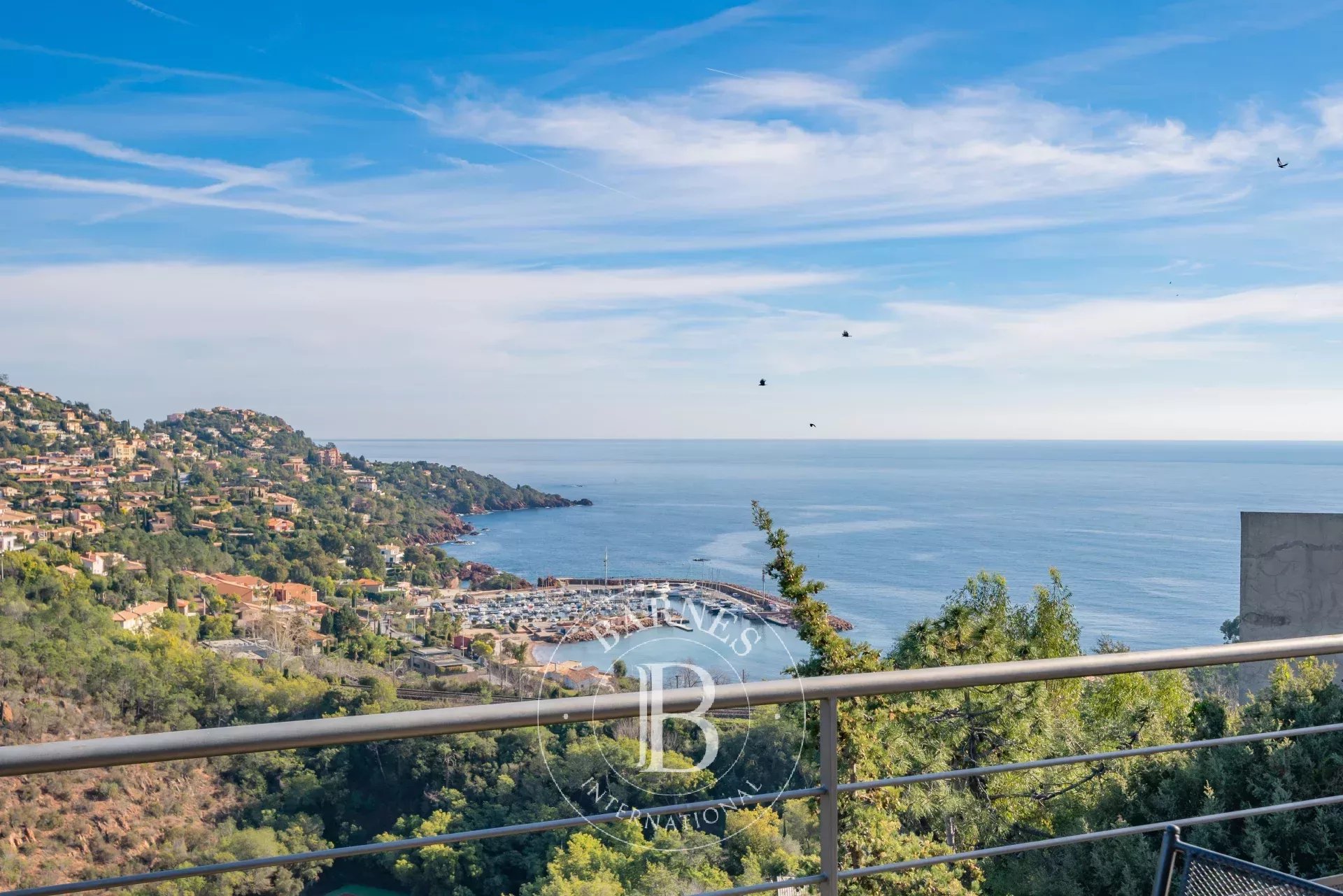THÉOULE - VILLA CONTEMPORAINE - VUE MER PANORAMIQUE