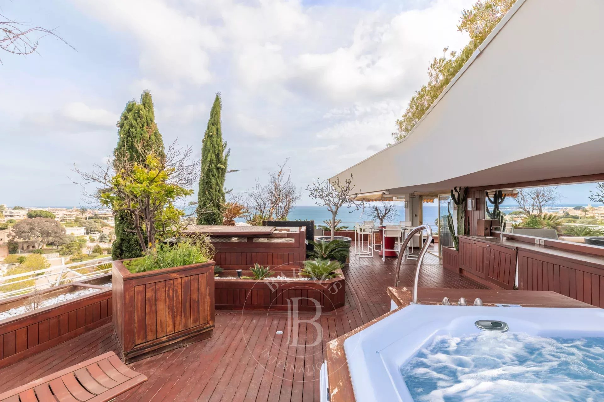 PENTHOUSE - CANNES - VUE MER PANORAMIQUE