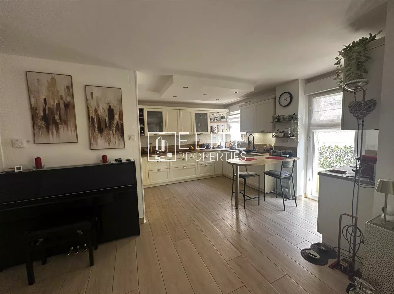 APPARTEMENT 4 PIÈCES 104 m² + 2 TERRASSES & GARAGE – CANNES