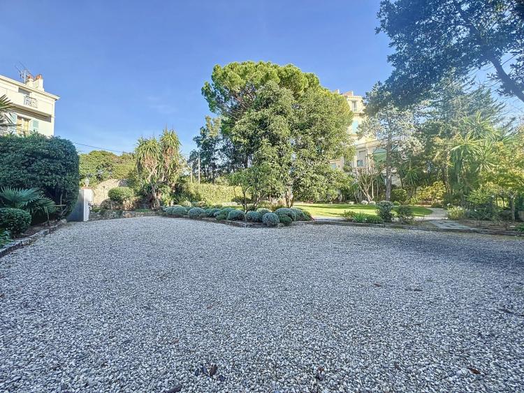 CANNES - BASSE CALIFORNIE -JARDIN